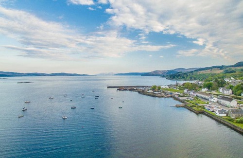 Lochgilphead Bed & Breakfast | Discover The Corran: Family-Friendly Retreat with 9/10 Rating