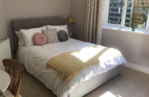 Tenbury Wells House | Discover The Costrel: Guest Rated 9.6/10 Experience