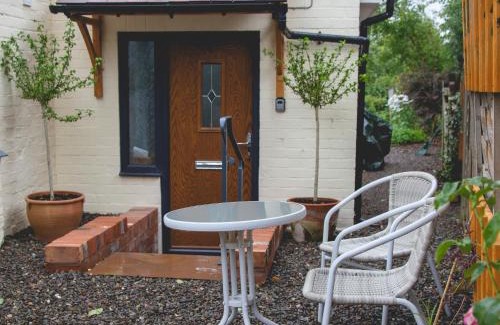 Tenbury Wells House | Discover The Costrel: Guest Rated 9.6/10 Experience