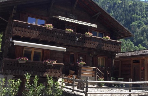 Versegeres Bed & Breakfast | Inviting Isba - Cozy Guesthouse in Val de Bagnes, Verbier