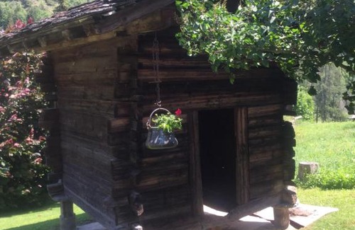 Versegeres Bed & Breakfast | Inviting Isba - Cozy Guesthouse in Val de Bagnes, Verbier