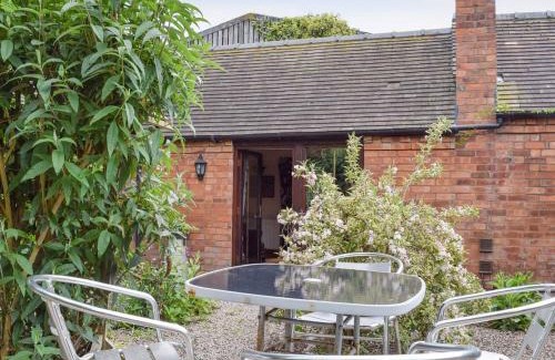 Little Malvern House | Discover The Cotes: 4-Star Family & Pet-Friendly Retreat