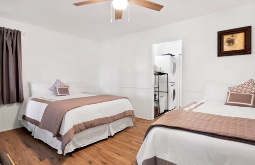 Big Bear Hotel | Cozy Cottage #2153 with Child-Friendly Amenities