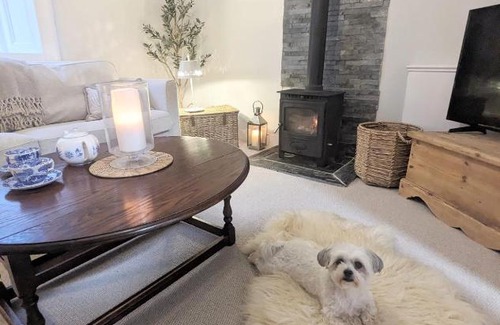 Colmonell House | Cozy Cottage @ 59: Pet & Child-Friendly Retreat