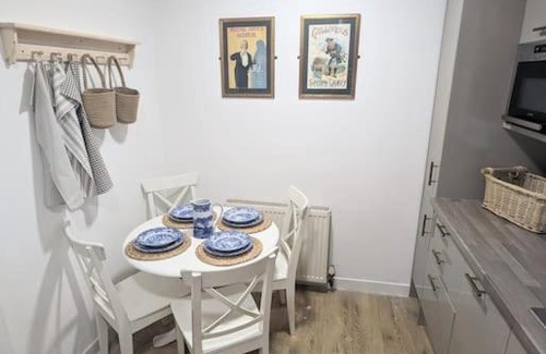 Colmonell House | Cozy Cottage @ 59: Pet & Child-Friendly Retreat