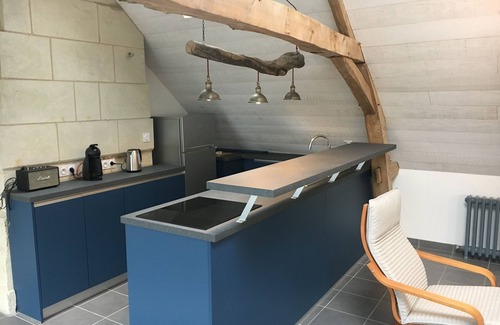 Allonnes House | Delightful Cottage & Granary of Russé - Pet Friendly Retreat