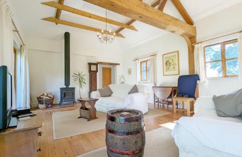 North Stoke House | Family-Friendly Escape at The Cottage, Hale Hill Farm