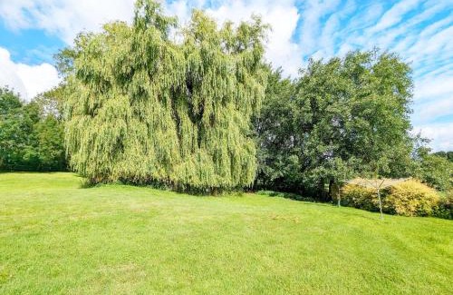 North Stoke House | Family-Friendly Escape at The Cottage, Hale Hill Farm