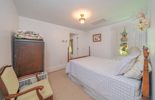 Buchanan Other | Exceptional Stay at The Cottage at Springwood with Dining