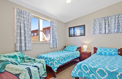 Manyana House | Experience The Cottage: Oceanfront Retreat with Pool Access