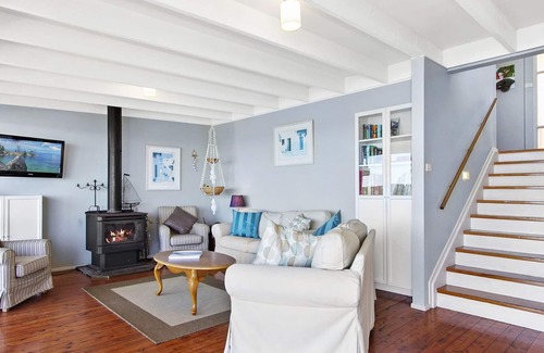 Manyana House | Experience The Cottage: Oceanfront Retreat with Pool Access