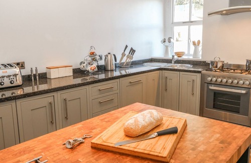 Sowerby Bridge Cottage | Relax at The Cottage, Beeston Hall with Hot Tub & Pets Welcome