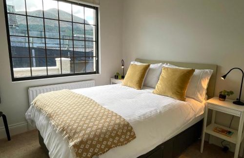 Newcastle House | Oceanfront Family Retreat at The Cottage Central Newcastle