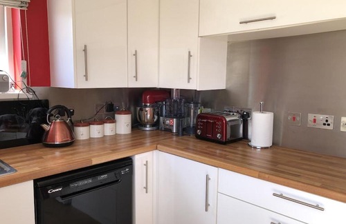 Truro House | Pet-Friendly Cottage with Ocean View in Cox Hill