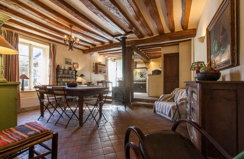 Dampsmesnil House | Charming Cottage Retreat with Spa & Hot Tub in Norman Vexin