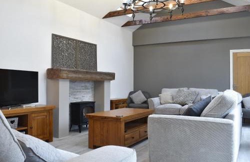 Bewdley House | Ideal Retreat at The Cottage: Pet-Friendly with Hot Tub