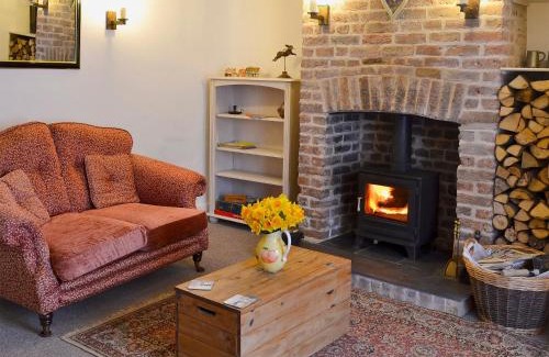 Broadstairs House | Exceptional Family Retreat at The Cottage - 4 Star Rated