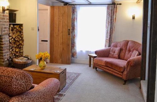 Broadstairs House | Exceptional Family Retreat at The Cottage - 4 Star Rated