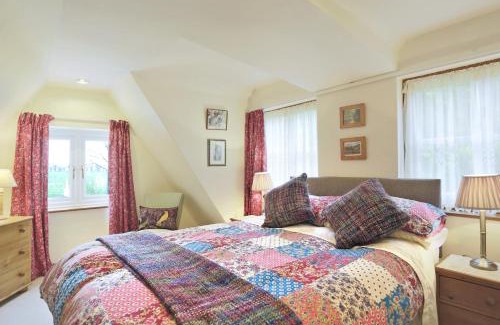 Frostenden House | Pet-Friendly Cottage with Perfect 10/10 Guest Rating