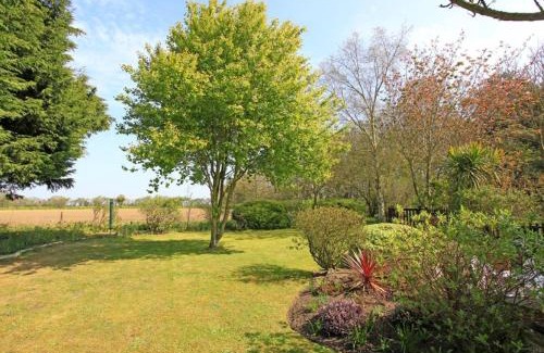 Frostenden House | Pet-Friendly Cottage with Perfect 10/10 Guest Rating
