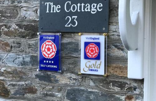 Treator House | Pet-Friendly Stay at The Cottage for Family Adventures