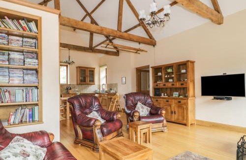 Watchet House | Charming The Cottage: 4-Star, Pet-Friendly Retreat