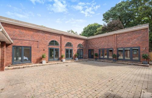 Wimborne House | Welcoming The Cottage: A Pet-Friendly 4-Star Retreat