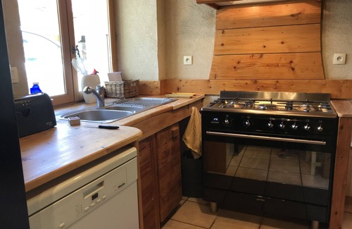 Villard-de-Lans Ski Chalet | Explore Mourets Cottage in Villard de Lans - Pet Friendly Stay