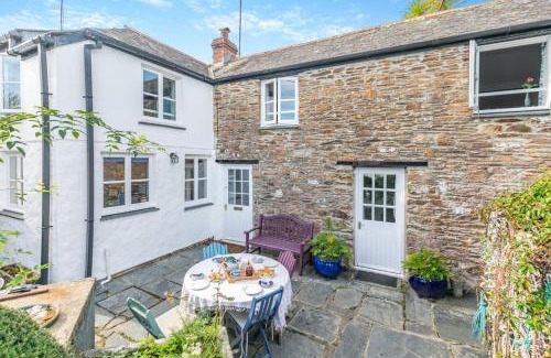 Helford House | Explore The Cottage Helford: Family and Pet-Friendly Retreat