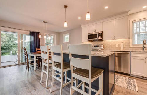 Bonnet Shores House | Discover The Cottage in Bonnet Shores with Oceanfront Views