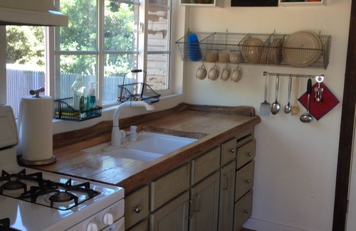 Foresthill House | Discover The Cottage In Foresthill: Pet-Friendly Retreat