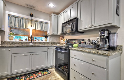 Morganton Cottage | Prime Location Cottage Steps from Lake Blue Ridge