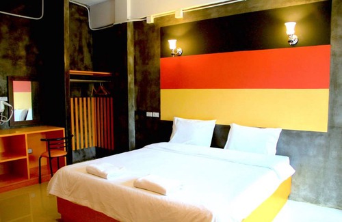Lampang Hotel | Cozy Retreat at The Cottage Lampang: Family-Friendly & Breakfast
