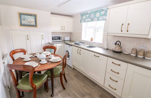Burgh le Marsh Cottage | Pet-Friendly Cottage with Garden in Burgh Le Marsh