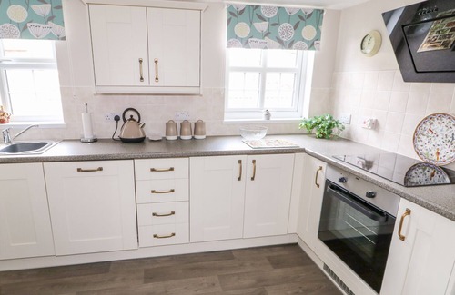 Burgh le Marsh Cottage | Pet-Friendly Cottage with Garden in Burgh Le Marsh