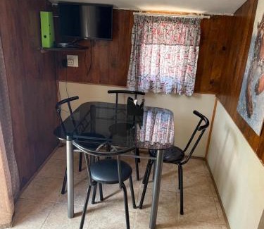 Flora Park Apartment | Cozy Getaway at The Cottage Polokwane with Breakfast Included