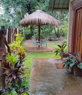 Sigiriya Hotel | Relax at The Cottage Sigiriya with Pool & Family-Friendly Amenities