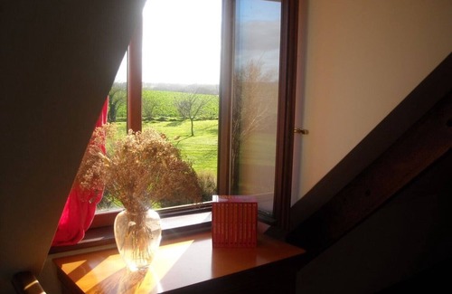 Ploezal Cottage | Ideal Cottage for 4 with Kitchen & Breakfast Included
