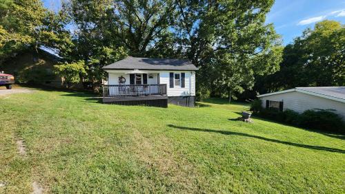 Burkesville Apartment | The Cottage