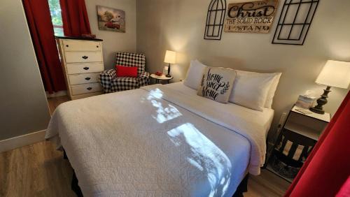 Burkesville Apartment | The Cottage