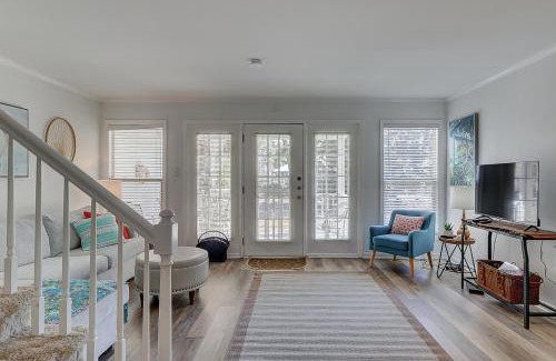 The Cottages Apartment | Pet-Friendly Retreat at The Cottages - 4 Star Getaway