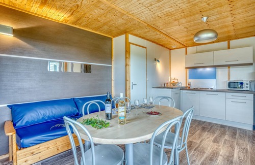 Razac-d'Eymet Ski Chalet | Charming Cottages in Dordogne with Pool & Breakfast