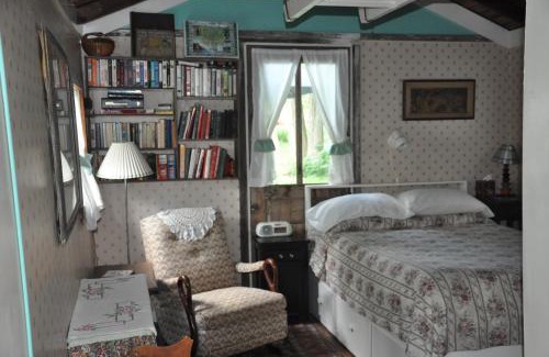 Hector House | Experience Comfort at The Cottagette with Eco-Friendly Amenities