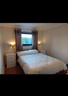 Pontyclun House | Relax at The Countryman Inn: 4-Star Family-Friendly Retreat