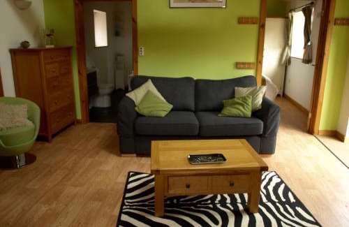 Norwich House | Discover The Courtyard at Lodge Farm: Pet-Friendly Retreat