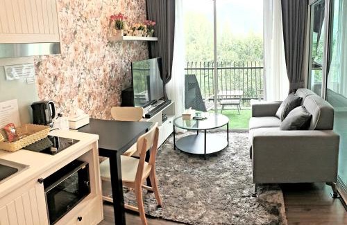 Mu Si Apartment | Relaxing Retreat at The Courtyard Khaoyai with Pool Access