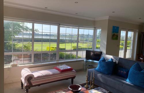 Drogheda House | Experience The Courtyard Queensborough with Hot Tub Luxury
