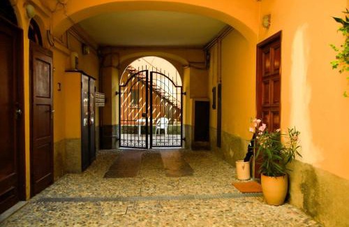 Brunate Apartment | The Courtyard Retreat