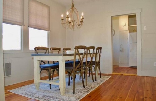 Covington House | Relaxing Ocean View Retreat at The COV LA Cottage