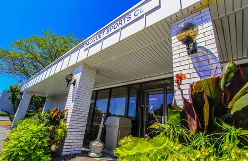 West Yarmouth Resort | Experience The Cove at Yarmouth with Oceanfront Amenities